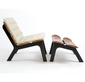 BlackEdition - Råhvid | Dansk designet loungestol i naturfarve med sortlakeret stel og råhvidt hyndesæt